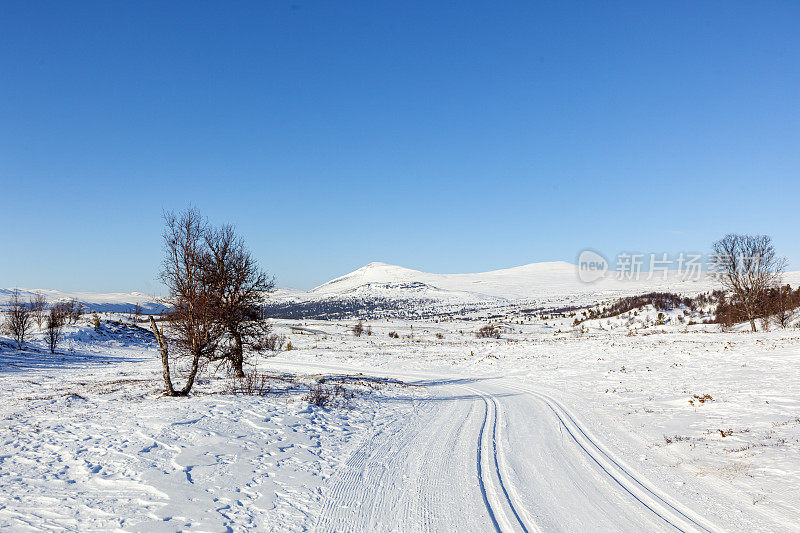 Hövringen, Rondane国家公园，冬天有滑雪道